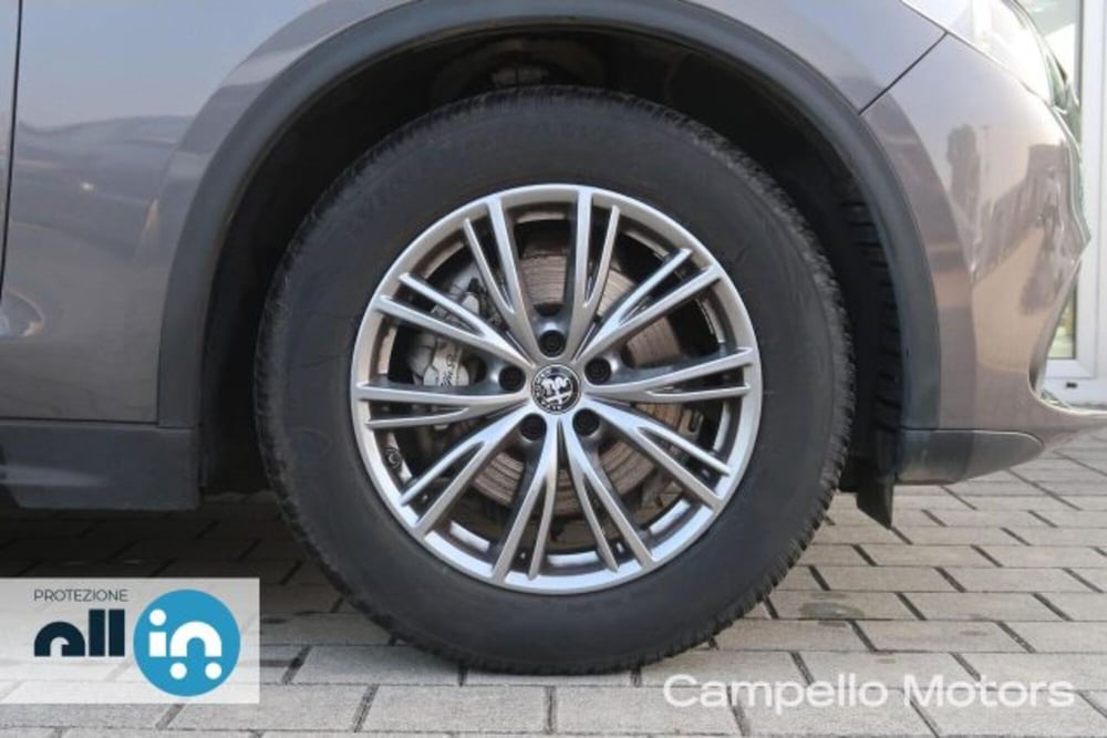 Alfa Romeo Stelvio usata a Venezia (17)