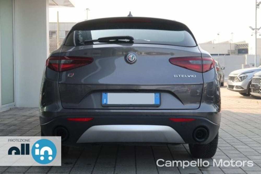 Alfa Romeo Stelvio usata a Venezia (4)