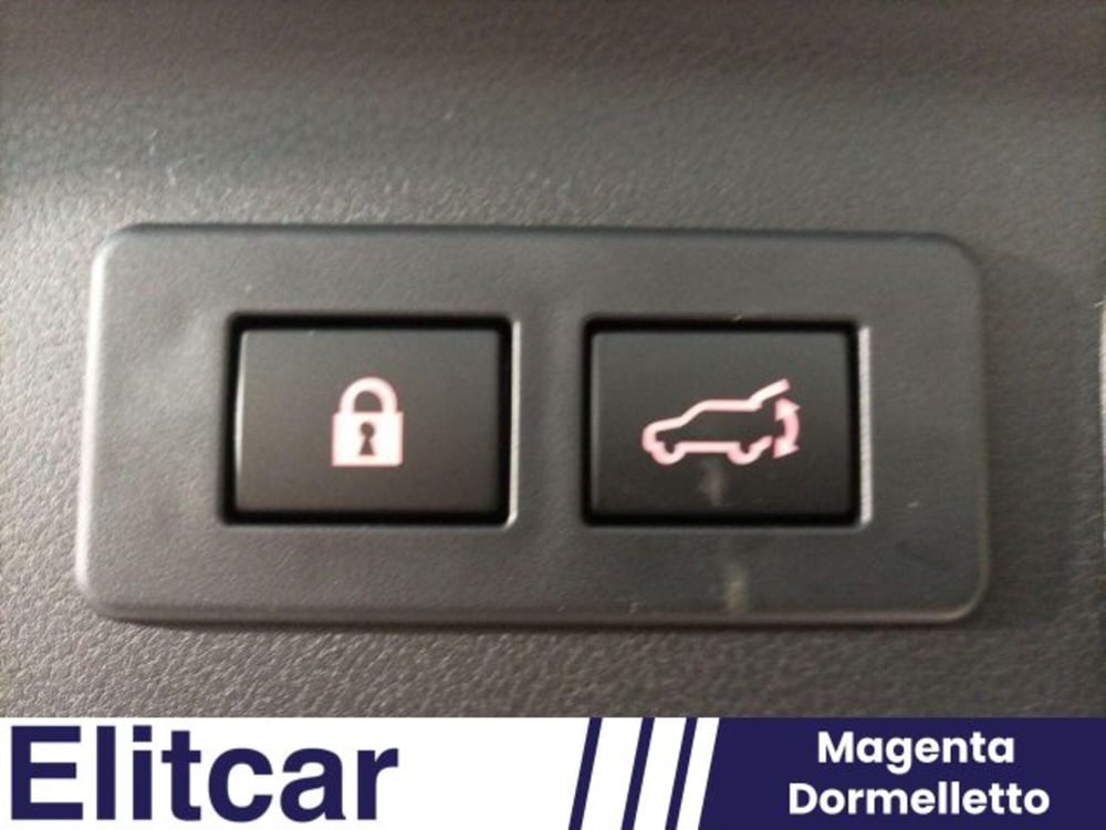 Subaru Forester nuova a Novara (16)