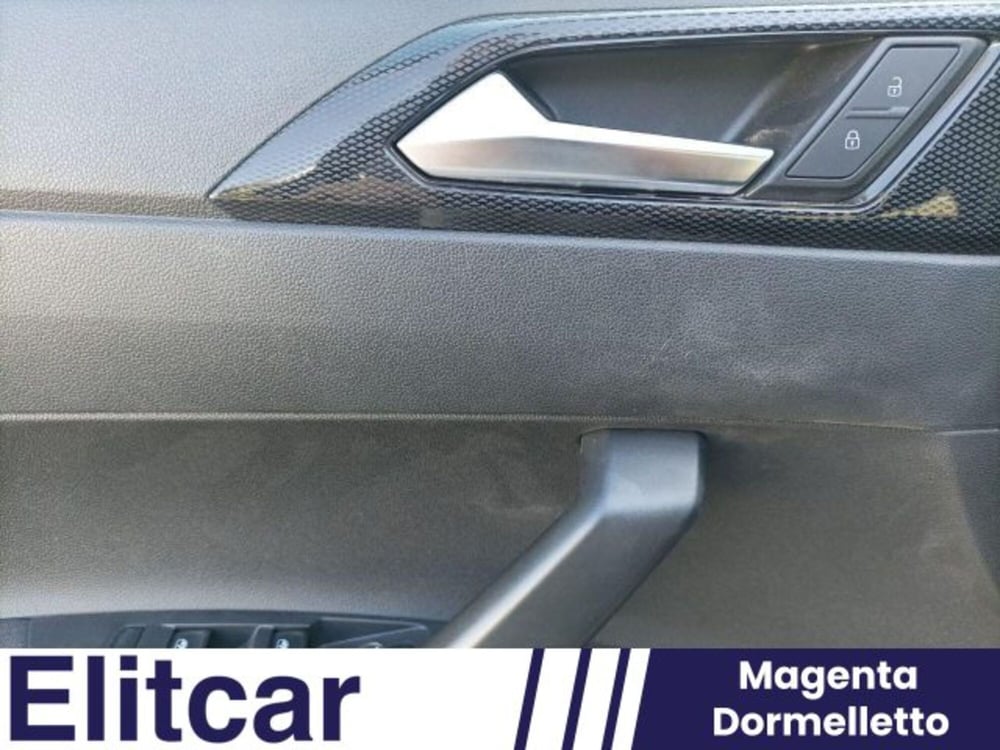 Volkswagen Taigo usata a Novara (17)