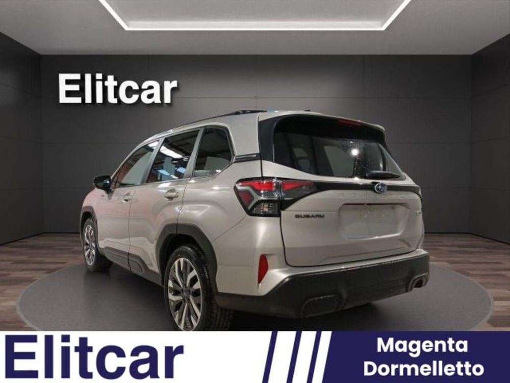 Subaru Forester nuova a Novara (6)