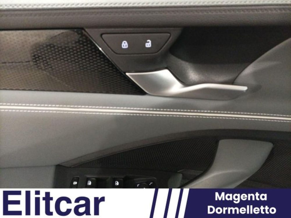 Volkswagen Passat Variant usata a Novara (18)