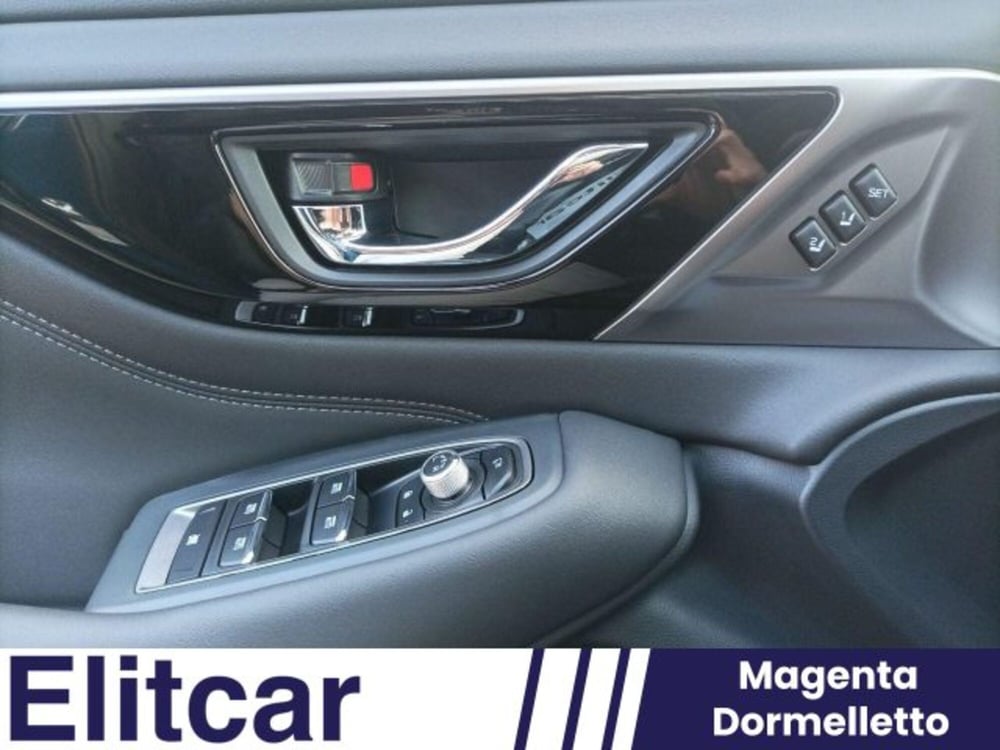 Subaru Outback nuova a Novara (16)