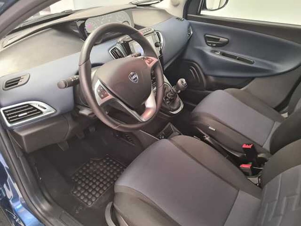 Lancia Ypsilon usata a Brescia (11)
