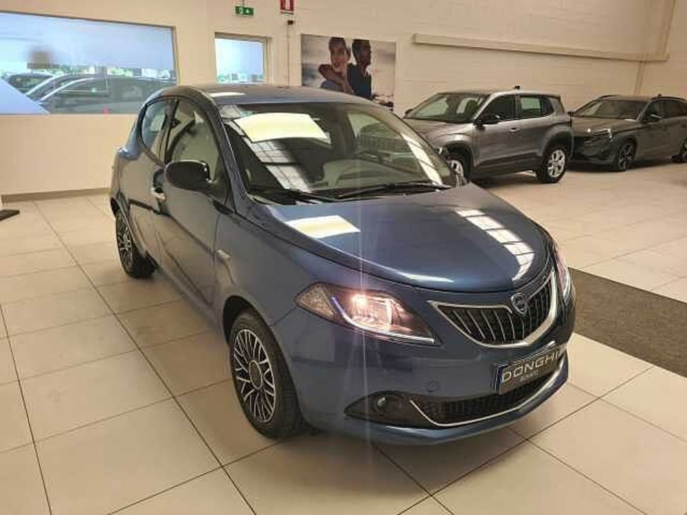 Lancia Ypsilon usata a Brescia (3)