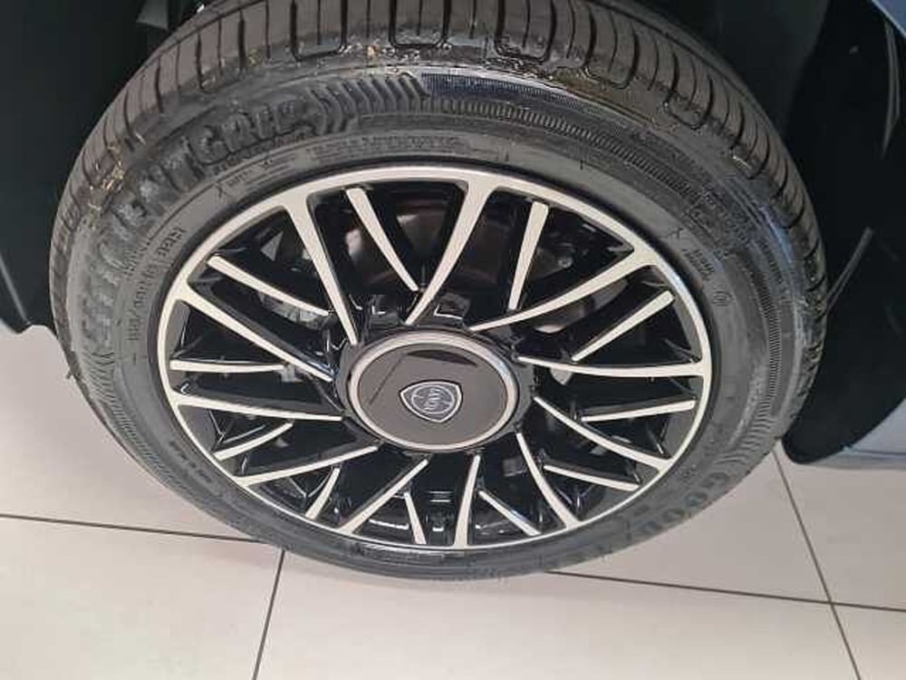 Lancia Ypsilon usata a Brescia (8)