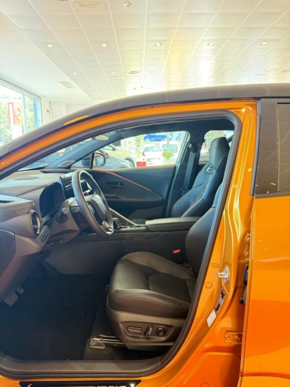 Toyota Toyota C-HR usata a Sassari (7)