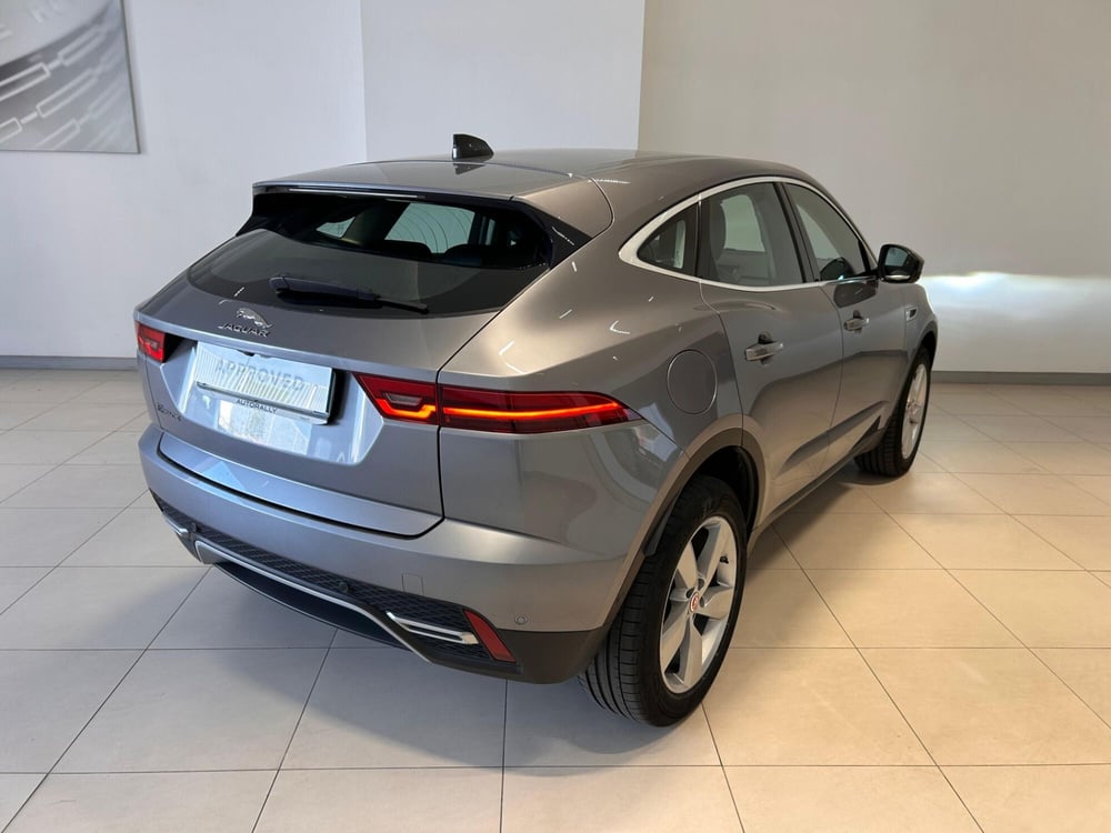 Jaguar E-Pace usata a Napoli (2)
