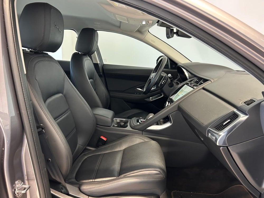 Jaguar E-Pace usata a Napoli (3)