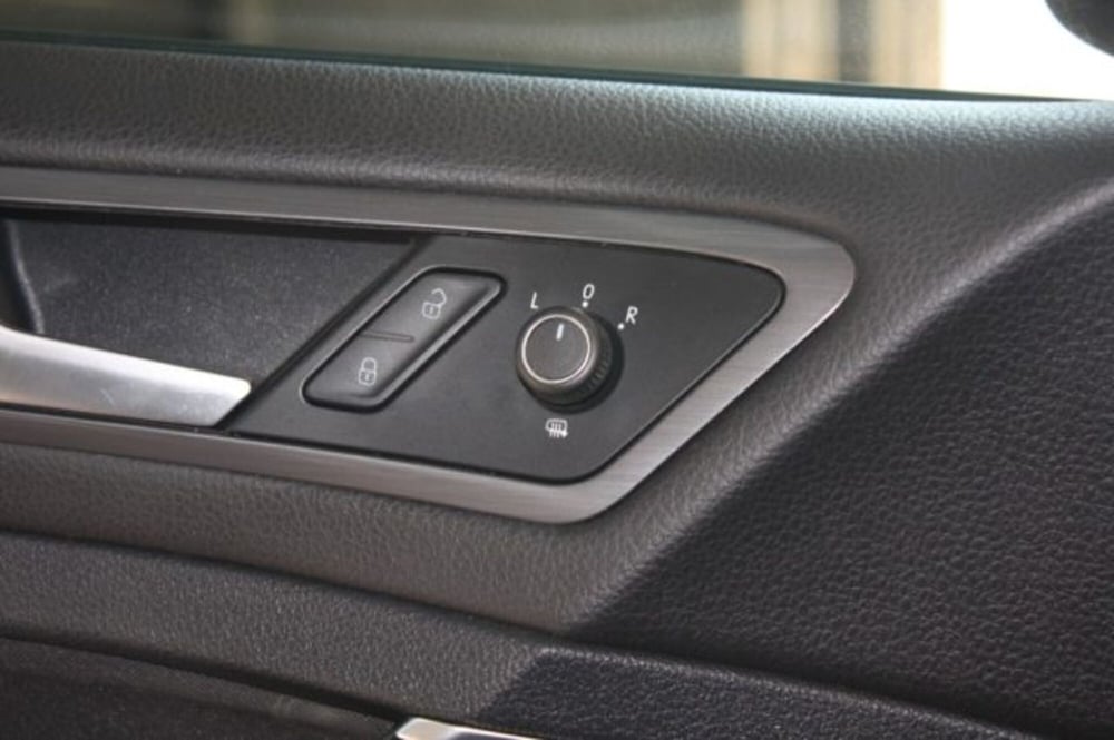 Volkswagen Golf usata a Viterbo (16)