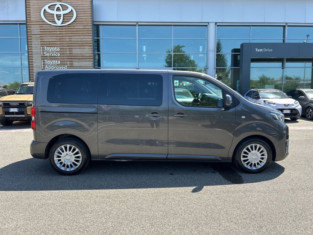 Toyota Proace Verso usata a Piacenza (7)