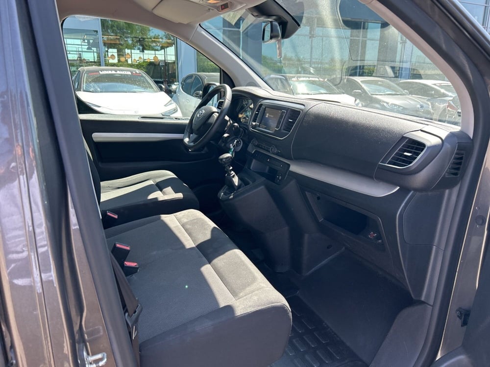 Toyota Proace Verso usata a Piacenza (9)