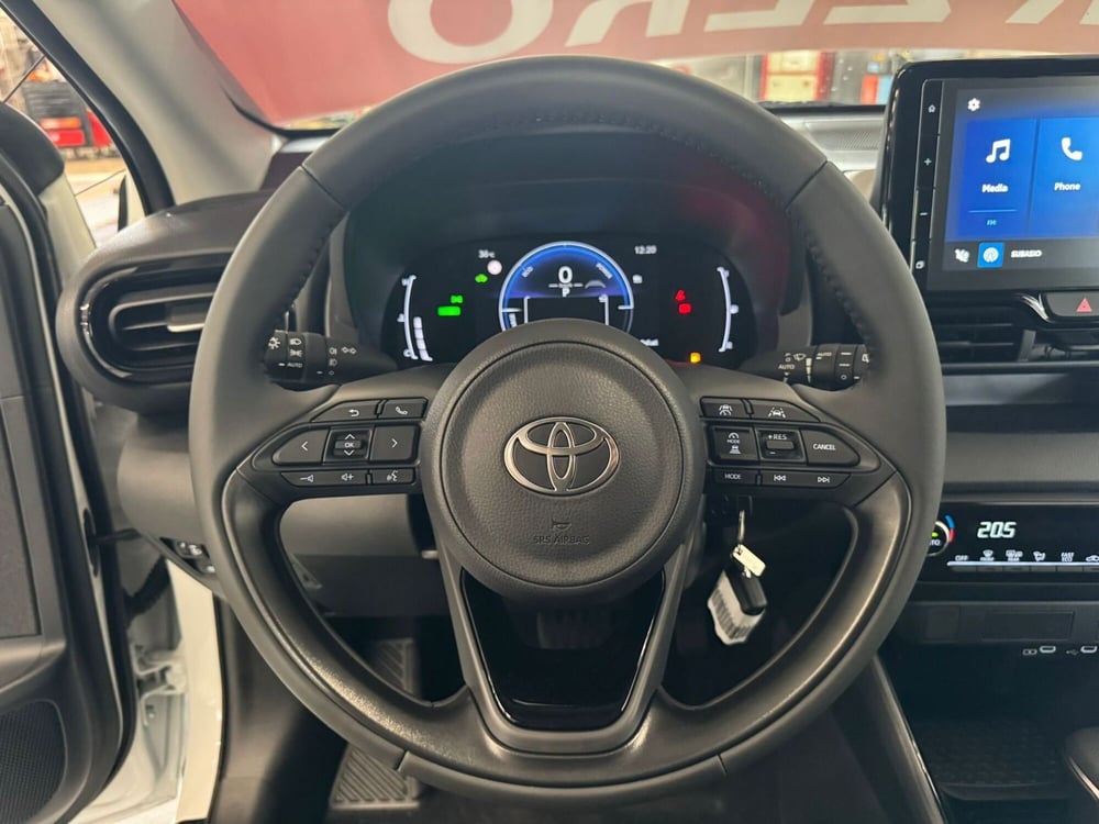 Toyota Yaris nuova a Como (9)