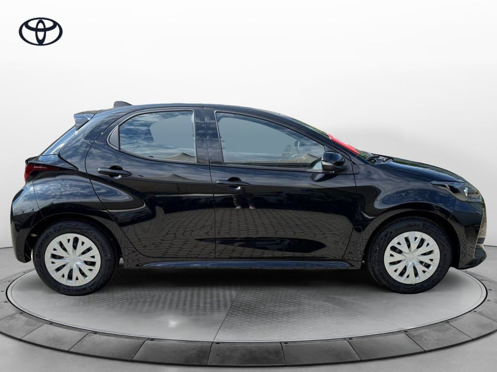 Toyota Yaris nuova a Como (11)