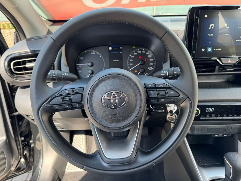 Toyota Yaris nuova a Como (9)