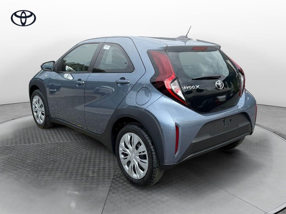 Toyota Aygo X nuova a Como (8)