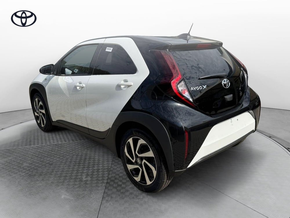 Toyota Aygo X nuova a Como (12)