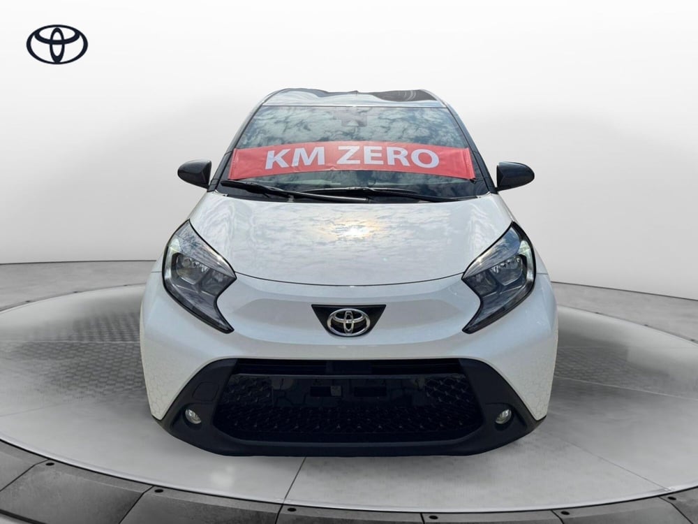 Toyota Aygo X nuova a Como (4)