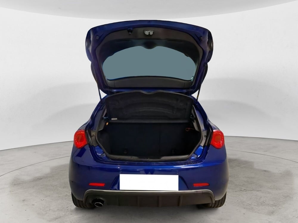Alfa Romeo Giulietta usata a Salerno (8)