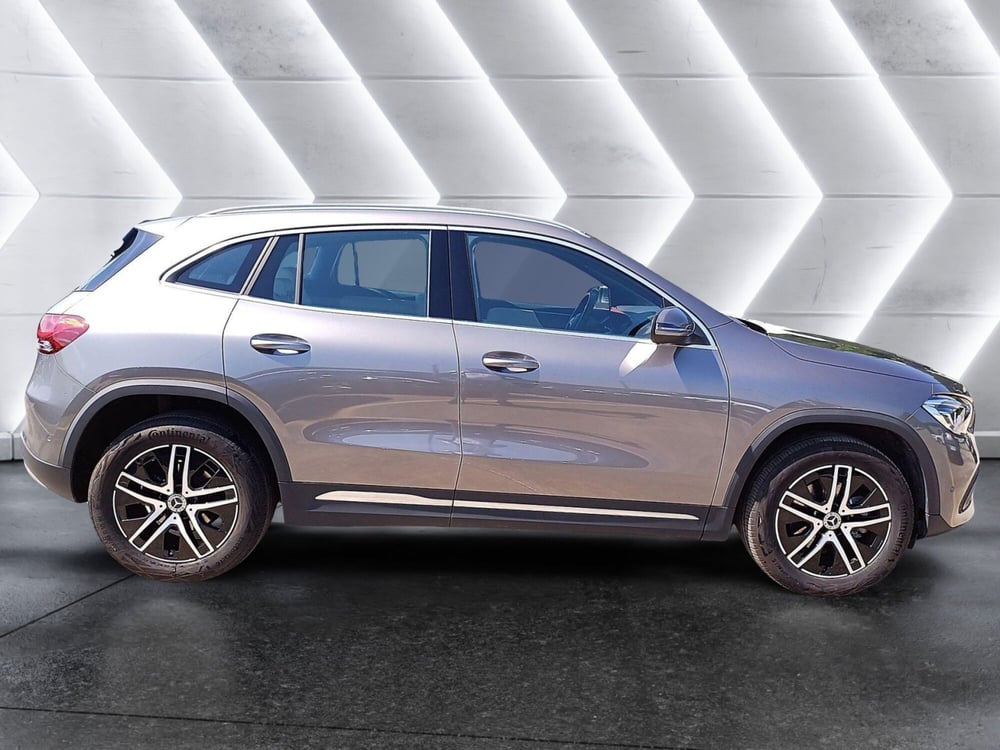 Mercedes-Benz GLA SUV usata  (5)