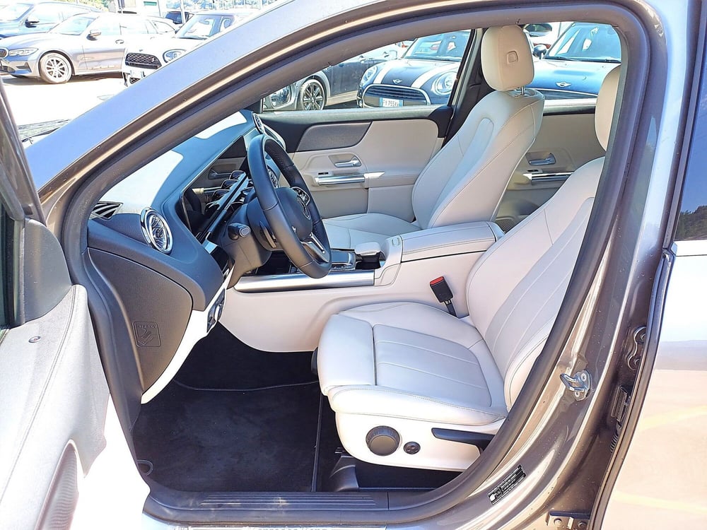 Mercedes-Benz GLA SUV usata  (6)