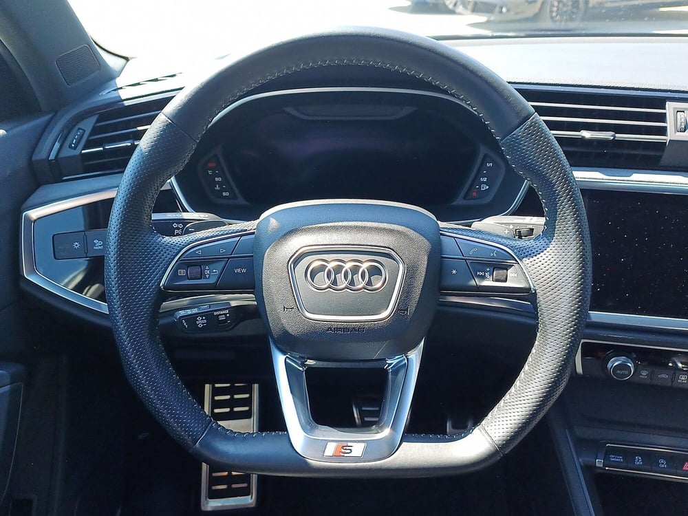 Audi Q3 Sportback usata  (16)