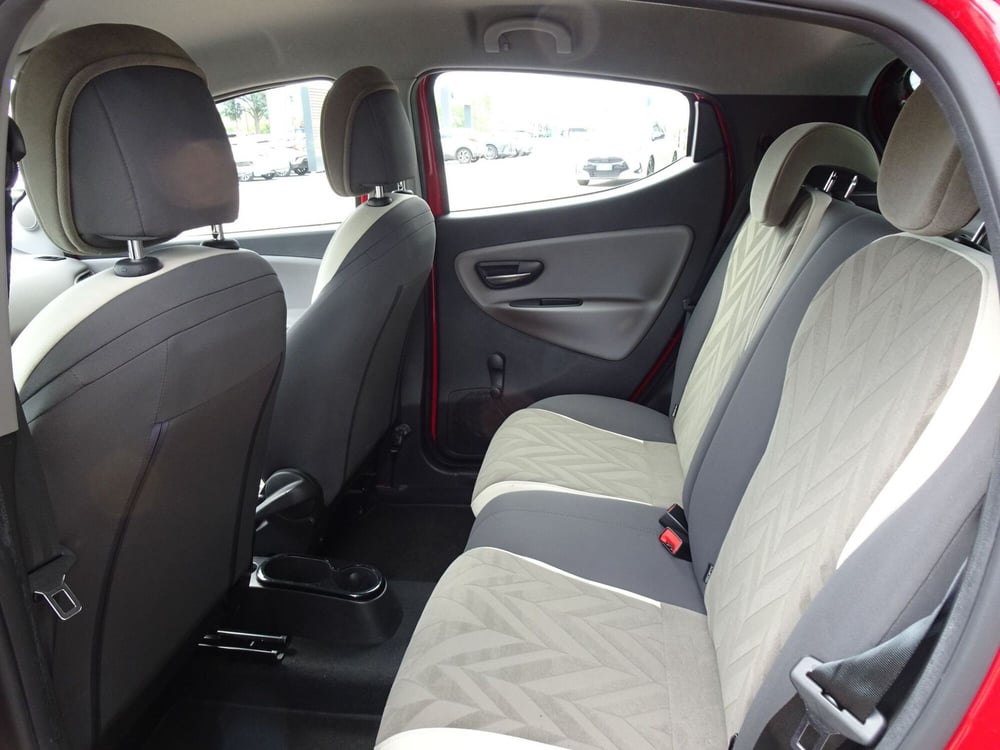 Lancia Ypsilon usata a Treviso (12)