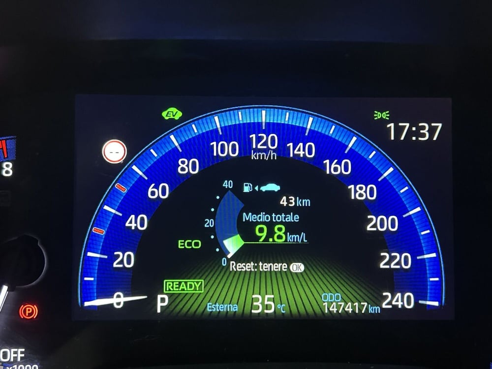 Toyota Corolla Touring Sports usata a Milano (13)