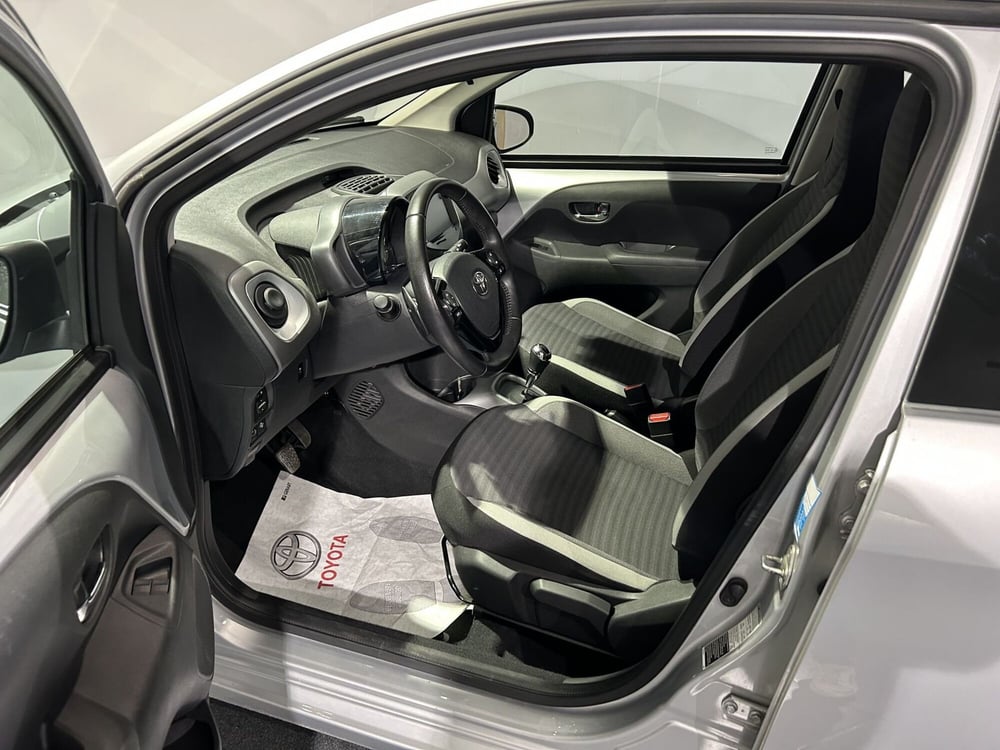 Toyota Aygo usata a Milano (12)