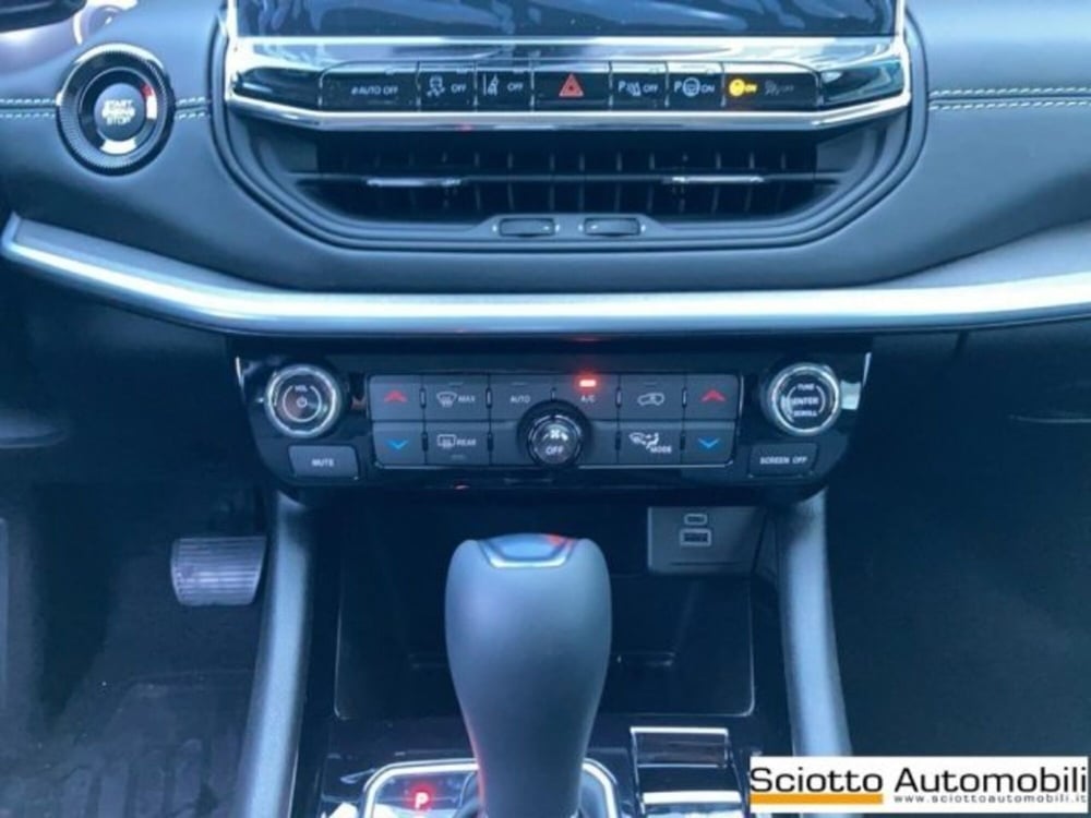 Jeep Compass nuova a Messina (15)