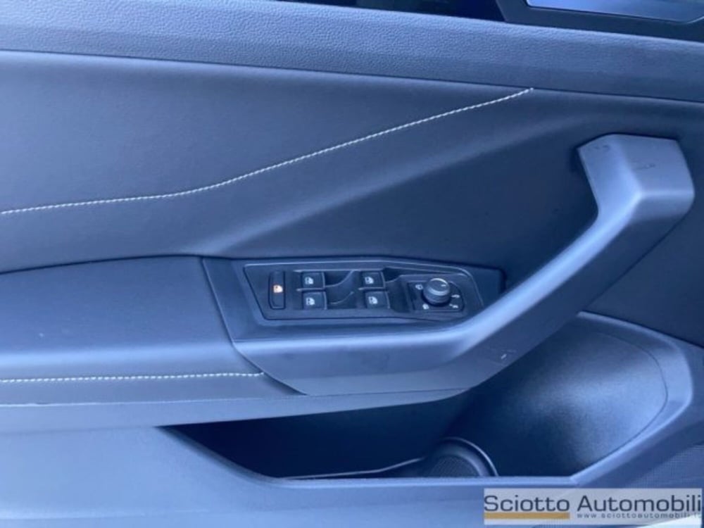 Volkswagen T-Roc nuova a Messina (12)