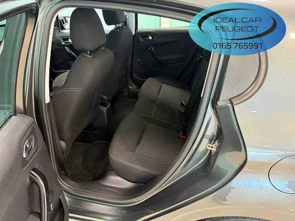 Peugeot 208 usata a Aosta (8)
