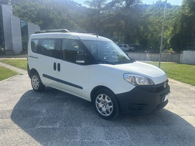 Fiat Dobl&ograve; 1.6 MJT 16V 90CV Active del 2015 usata a Sesta Godano