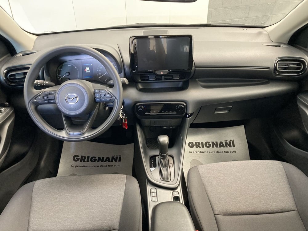Mazda Mazda2 Hybrid nuova a Pavia (9)