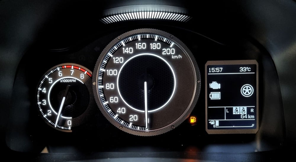 Suzuki Ignis nuova a Pavia (15)