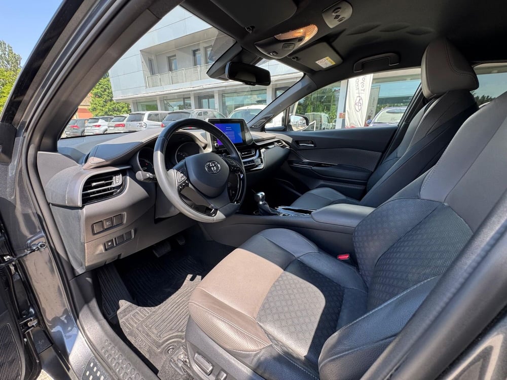 Toyota Toyota C-HR usata a Modena (13)