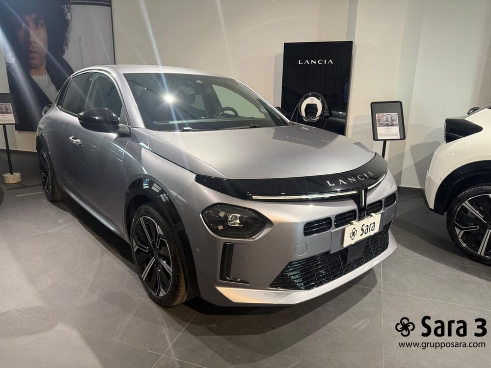 Lancia Ypsilon nuova a Benevento (3)