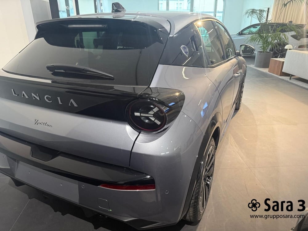 Lancia Ypsilon nuova a Benevento (5)