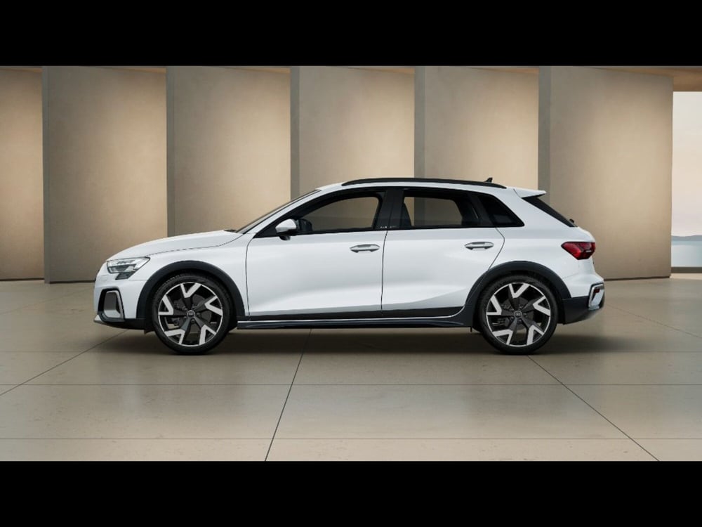Audi A3 allstreet nuova a Livorno (2)