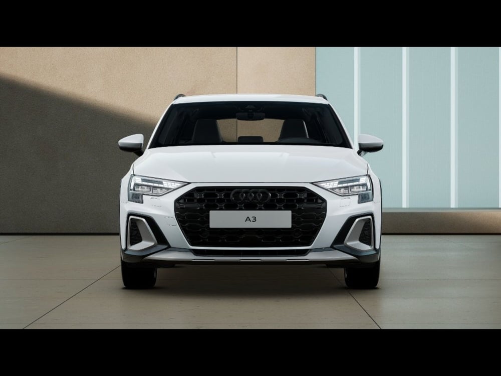 Audi A3 allstreet nuova a Livorno (4)