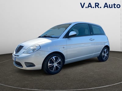 Lancia Ypsilon 1.4 Platino del 2010 usata a Imola