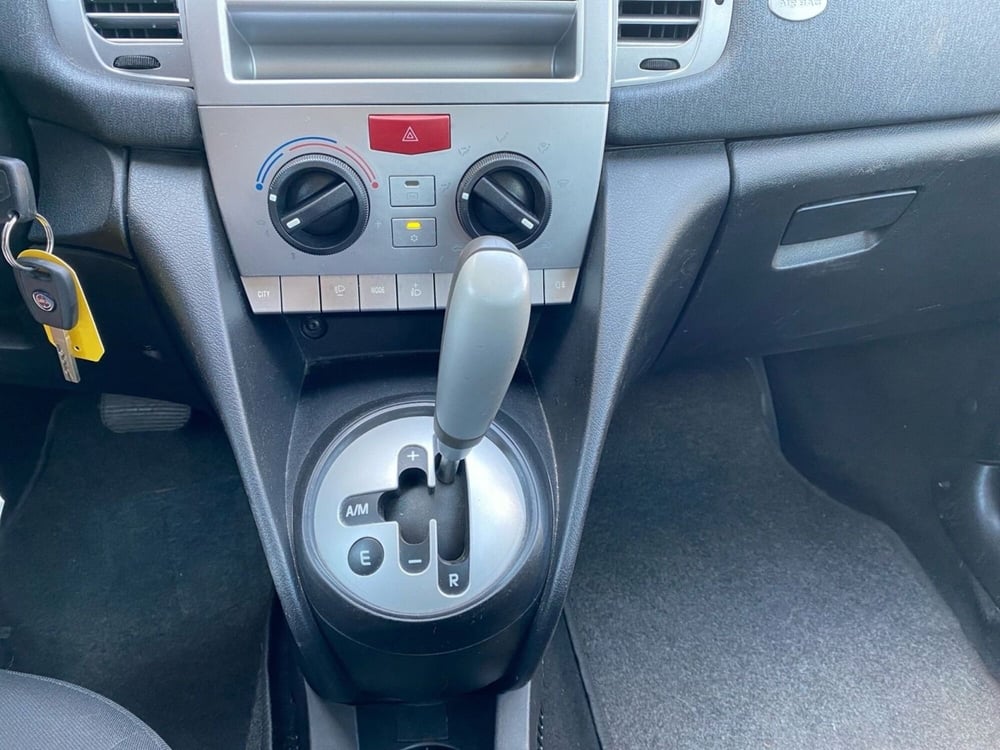 Lancia Ypsilon usata a Bologna (15)