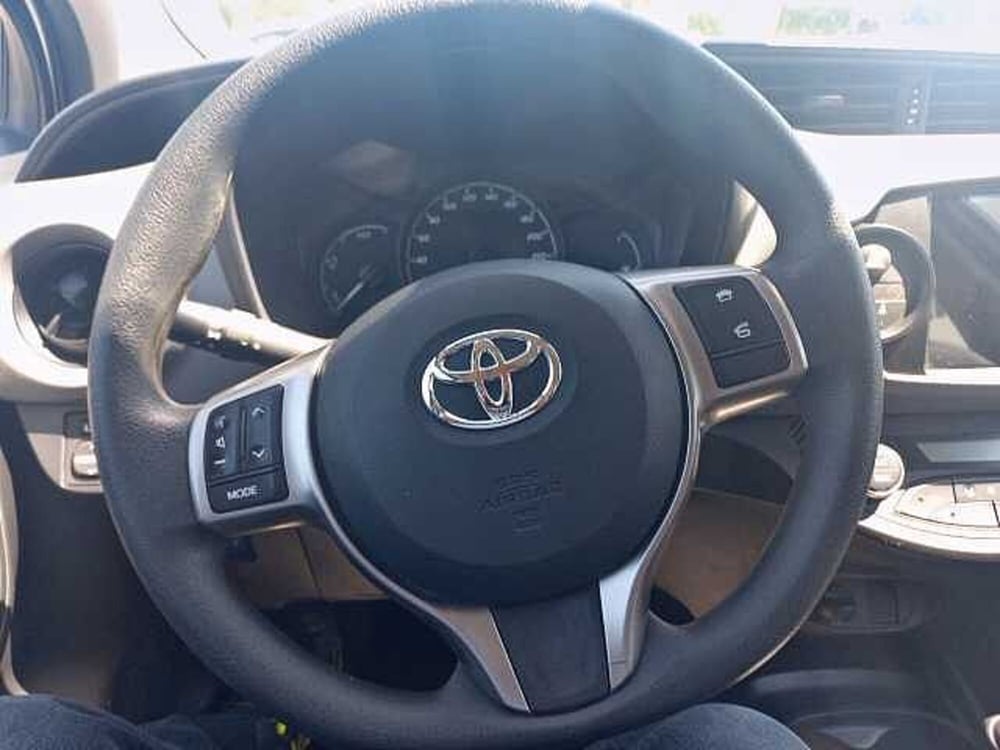 Toyota Yaris usata a Roma (8)