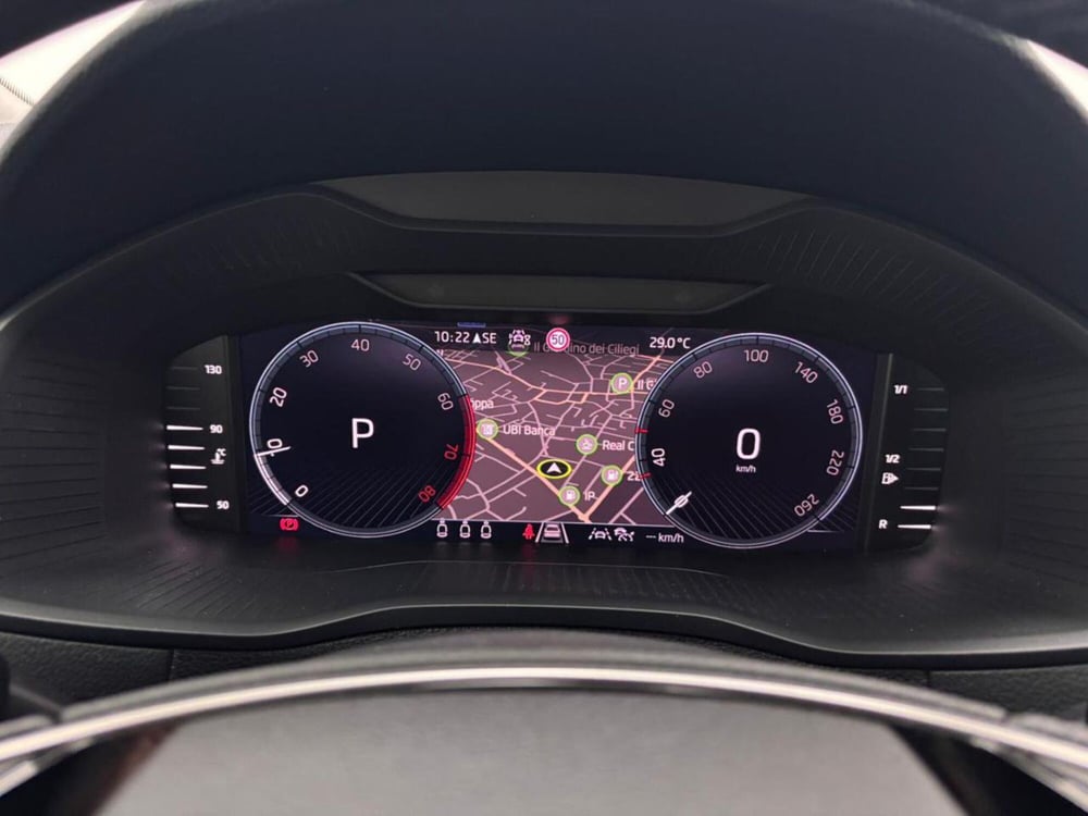 Skoda Karoq usata a Como (13)