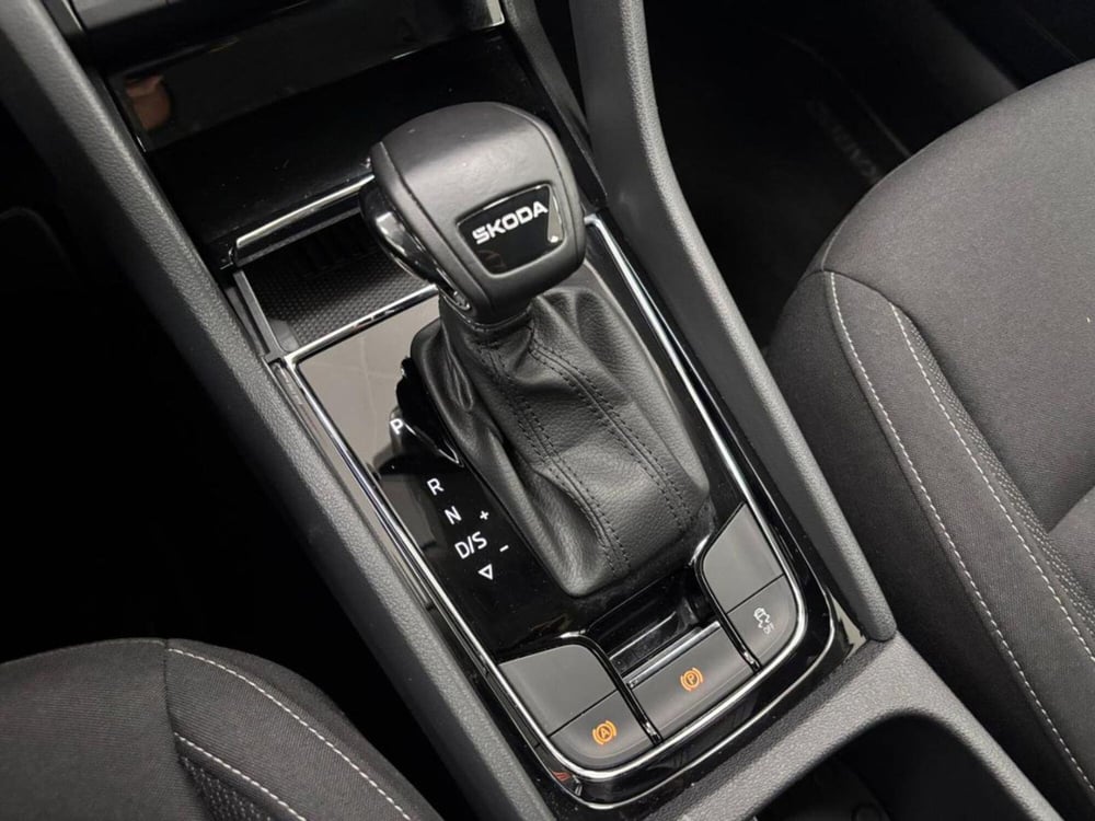 Skoda Karoq usata a Como (19)