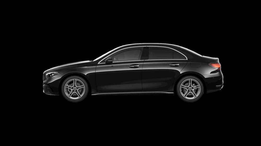 Mercedes-Benz Classe A Sedan nuova a Milano (2)