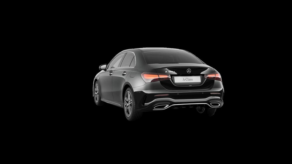 Mercedes-Benz Classe A Sedan nuova a Milano (3)