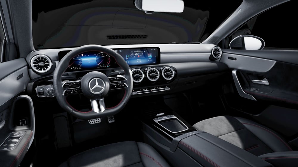 Mercedes-Benz Classe A Sedan nuova a Milano (8)