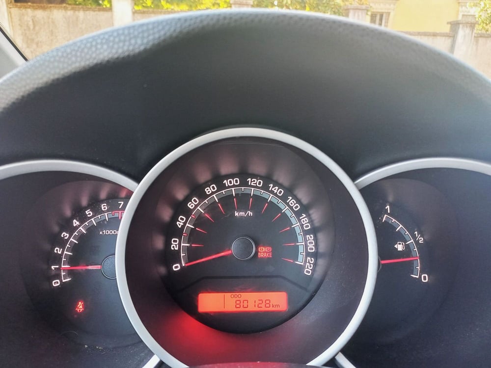 Kia Venga usata a Milano (9)