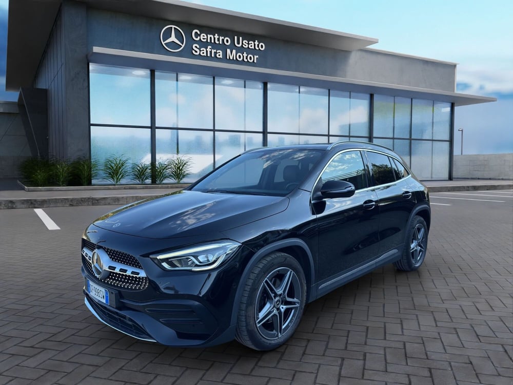 Mercedes-Benz GLA SUV usata a Cosenza